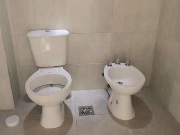 VENTA DEPARTAMENTO EN PB CON PATIO - MAIPU