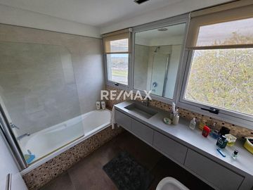 PENHOUSE + 2 COCHERAS EN VENTA - RIBERA URBANA