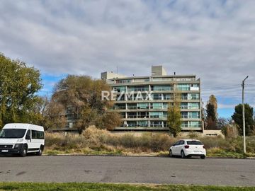 PENHOUSE + 2 COCHERAS EN VENTA - RIBERA URBANA
