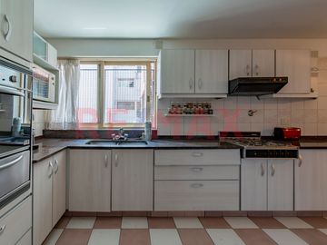 VENTA DEPTO C/COCHERA 163 m² GOYENA 1600 CABALLIT0