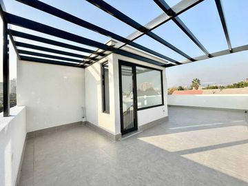 Casa en venta en LAS CONDES