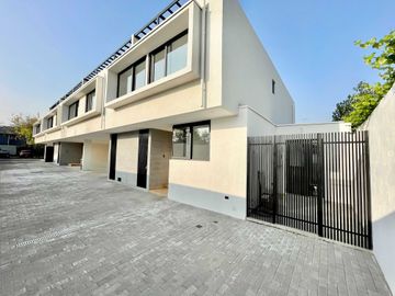 Casa en venta en LAS CONDES