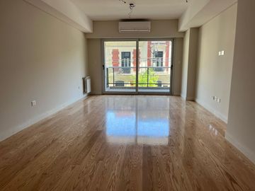 VENTA 4 AMBIENTES A ESTRENAR CON BALCON CABALLITO