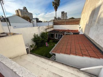 VENTA CASA 5 AMB CON JARDÍN Y PARRILLA SARANDI