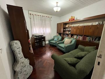 VENTA CASA 5 AMB CON JARDÍN Y PARRILLA SARANDI