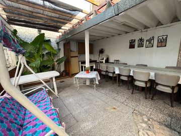 VENTA CASA 5 AMB CON JARDÍN Y PARRILLA SARANDI