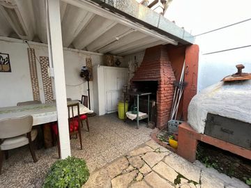 VENTA CASA 5 AMB CON JARDÍN Y PARRILLA SARANDI