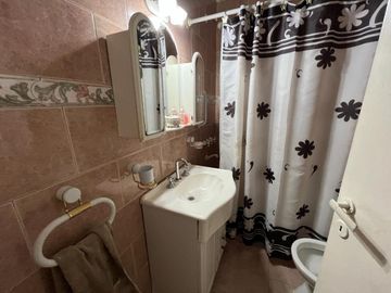 VENTA CASA 5 AMB CON JARDÍN Y PARRILLA SARANDI