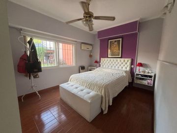 CASA 4 AMB EN VENTA EN ITUZAINGO PARQUE Y QUINCHO