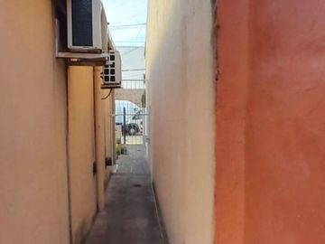 CASA 4 AMB EN VENTA EN ITUZAINGO PARQUE Y QUINCHO