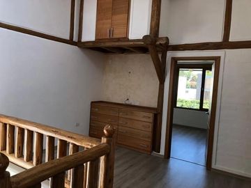 VENTA  CASA RUSTICA - 3 DORMITORIOS- ESTUDIO - SALA DE ESTAR - TUMBACO - SANTA ROSA