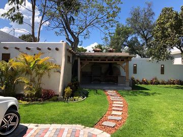 VENTA  CASA RUSTICA - 3 DORMITORIOS- ESTUDIO - SALA DE ESTAR - TUMBACO - SANTA ROSA
