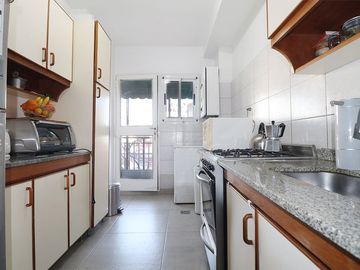 VENTA DEPARTAMENTO 4 AMBIENTES FRENTE COLEGIALES