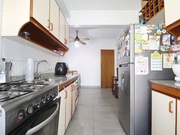 VENTA DEPARTAMENTO 4 AMBIENTES FRENTE COLEGIALES