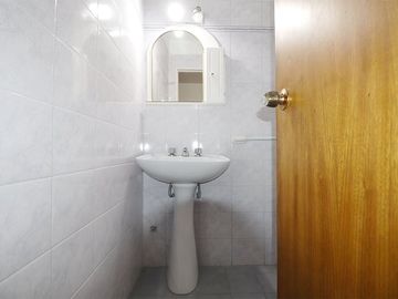 VENTA DEPARTAMENTO 4 AMBIENTES FRENTE COLEGIALES