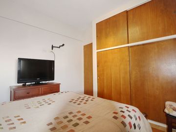 VENTA DEPARTAMENTO 4 AMBIENTES FRENTE COLEGIALES