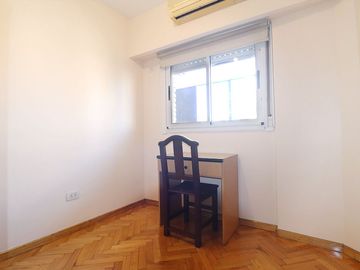 VENTA DEPARTAMENTO 4 AMBIENTES FRENTE COLEGIALES