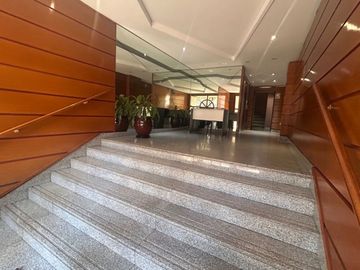 VENTA DEPARTAMENTO 4 AMBIENTES FRENTE COLEGIALES