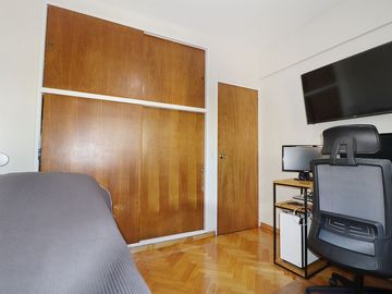 VENTA DEPARTAMENTO 4 AMBIENTES FRENTE COLEGIALES