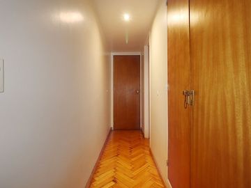 VENTA DEPARTAMENTO 4 AMBIENTES FRENTE COLEGIALES