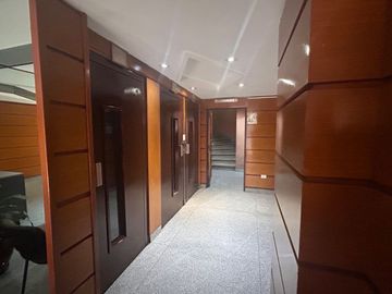 VENTA DEPARTAMENTO 4 AMBIENTES FRENTE COLEGIALES
