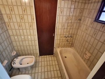 VENTA CASA ARANJUEZ 4 AMB - PILETA - Escobar