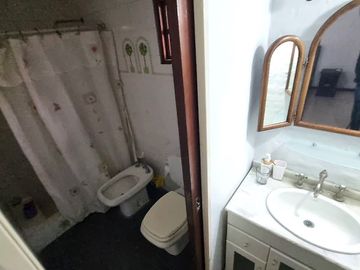 VENTA CASA ARANJUEZ 4 AMB - PILETA - Escobar