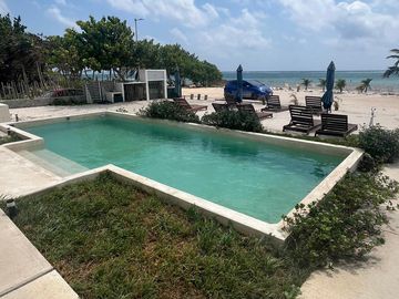 Departamento frente al mar en venta en Mahahual, entrega inmediata, aplica credito