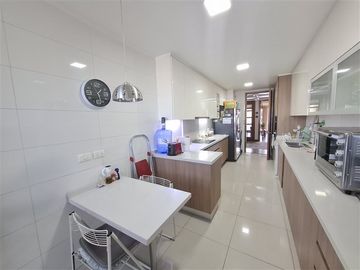 Departamento en Venta en Albert Le Blanc 1800