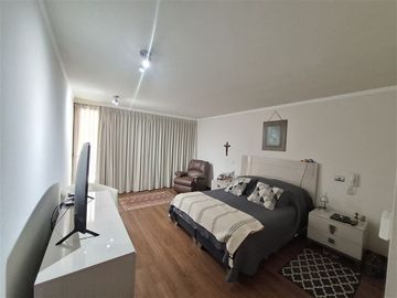 Departamento en Venta en Albert Le Blanc 1800