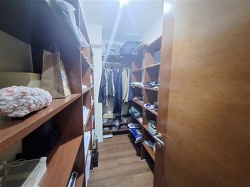 Departamento en Venta en Albert Le Blanc 1800