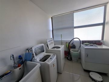 Departamento en Venta en Albert Le Blanc 1800