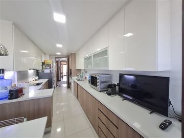 Departamento en Venta en Albert Le Blanc 1800