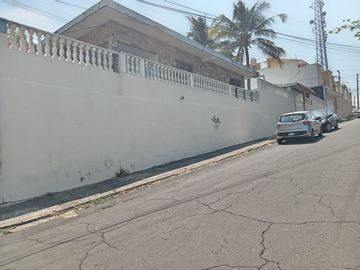 Casa EN ESQUINA en venta en Col. Pocitos y Rivera. VERACRUZ, VERACRUZ