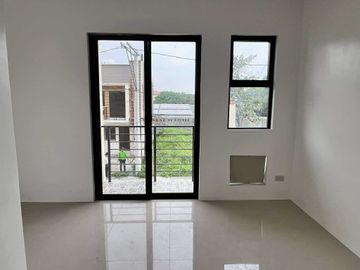 Preselling 2 Storey Townhouse For Sale in Canumay West Valenzuela City KSA