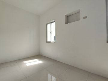 For Sale 3 Storey 5 Bedroom Townhouse in  Marulas, Valenzuela City KSA