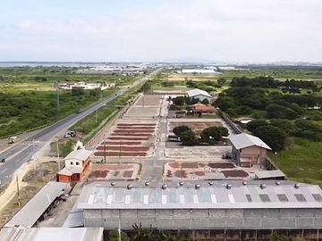 SE VENDE EXCELENTE PROPIEDAD INDUSTRIAL/COMERCIAL 22.000M2 - DURÁN