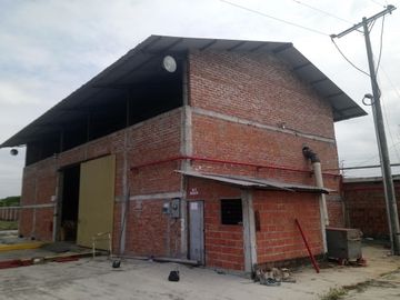 SE VENDE EXCELENTE PROPIEDAD INDUSTRIAL/COMERCIAL 22.000M2 - DURÁN