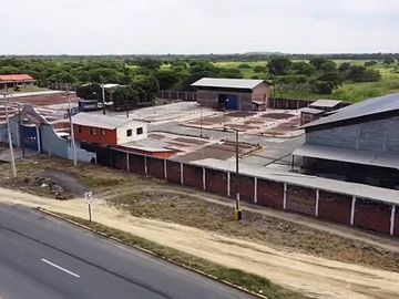 SE VENDE EXCELENTE PROPIEDAD INDUSTRIAL/COMERCIAL 22.000M2 - DURÁN