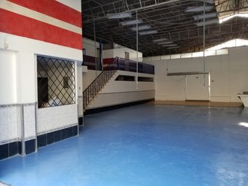 VENTA O ALQUILER BODEGA CON CAMARAS FIGORIFICAS 1092m2- VIA A DAULE