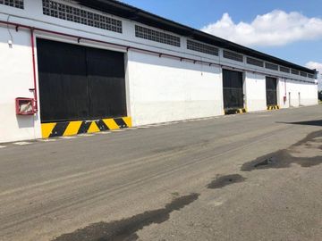 Venta de complejo industrial 8.000m2 de bodegas  Vía Durán- Yaguachi