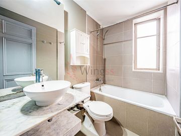 Departamento En Venta De 2 Dorm. En Santiago