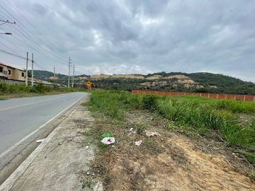 Lote en venta para bodegas 436.97m2- Av. León Febres Cordero km14