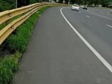 EN VENTA TERRENO 1 HECTÁREA - VÍA A SALINAS KM 71- Al pie de la vía