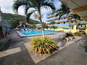 HOTEL EN VENTA - 4800M2 CONST. - CANTÓN ATACAMES, Provincia de Esmeraldas