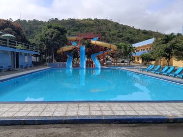 HOTEL EN VENTA - 4800M2 CONST. - CANTÓN ATACAMES, Provincia de Esmeraldas