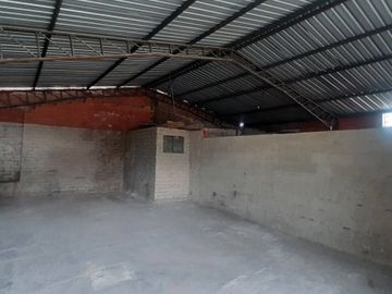 En venta terreno esquinero 567m2- Uso comercial/Residencial-Cuenca, Azuay