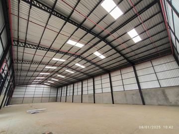 Venta bodega industrial 900m2 Samborondón, Vía al PAN.