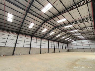Venta bodega industrial 400m2 Samborondón, Vía al PAN.