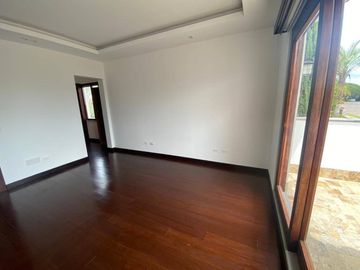 HERMOSA PROPIEDAD EN SANTA INÉS - CUMBAYÁ
